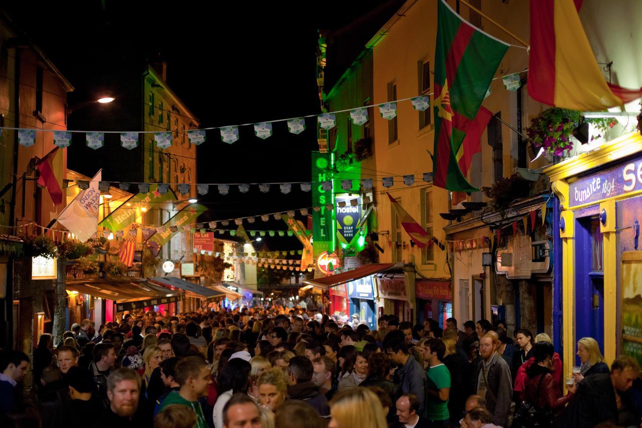 Center - 3 Minutes Walk To The Town Square Galway