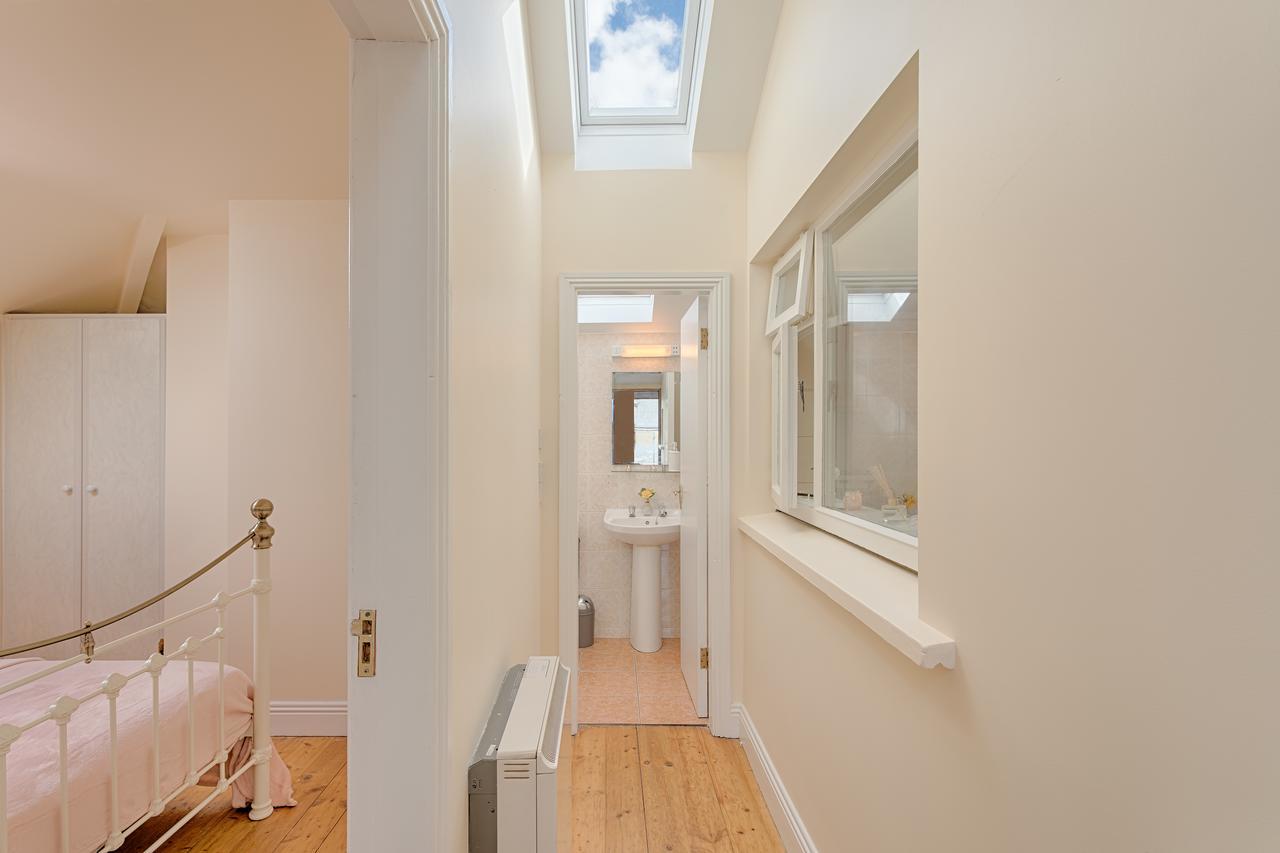 Center - 3 Minutes Walk To The Town Square