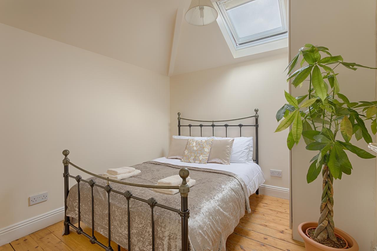 Apartment Center - 3 Minutes Walk To The Town Square Galway