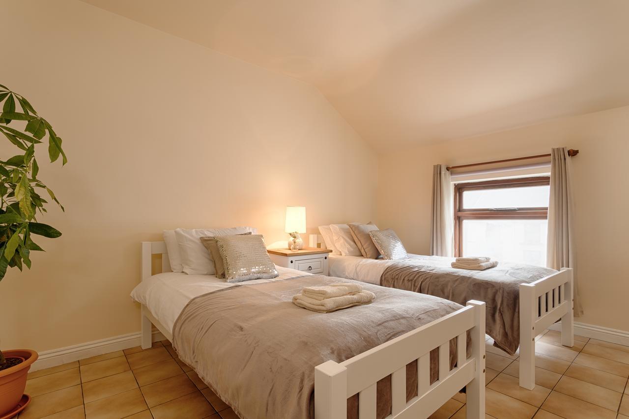 Center - 3 Minutes Walk To The Town Square *