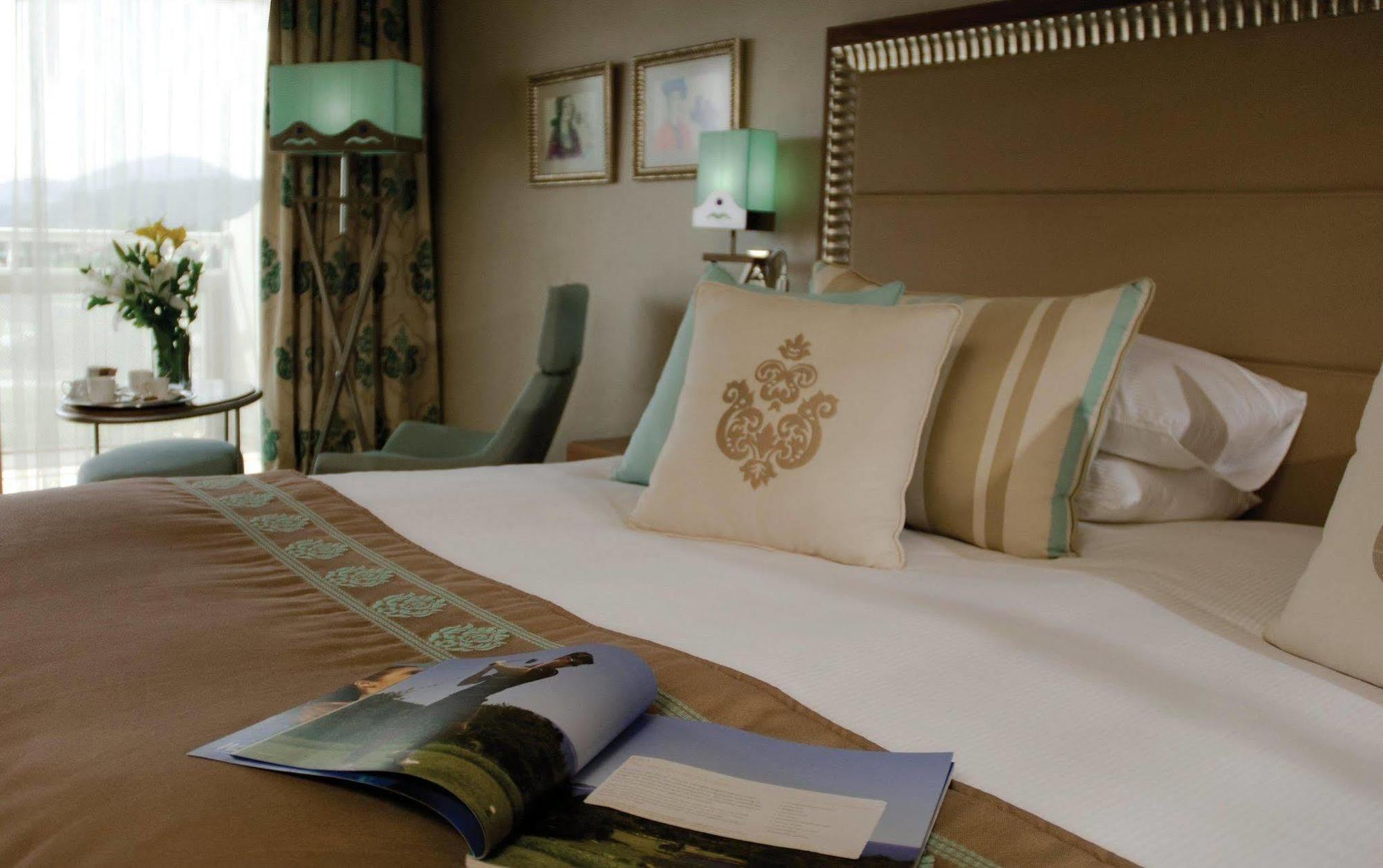 Aparthotel Jameson Court 4*