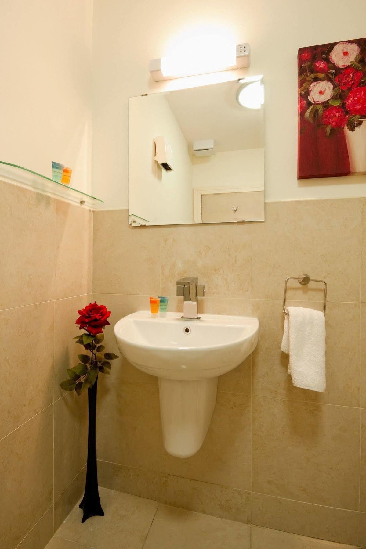 Aparthotel Jameson Court