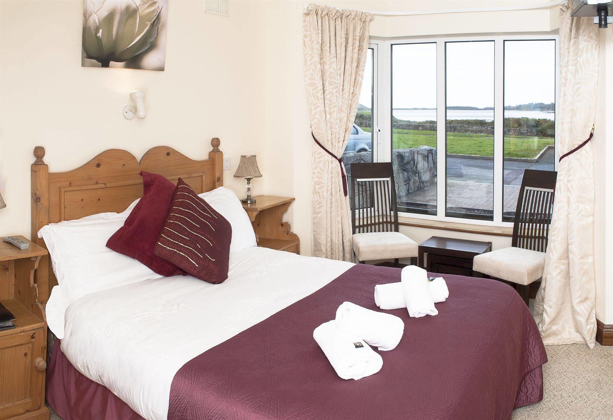 Guest house Rusheen Bay House 4*