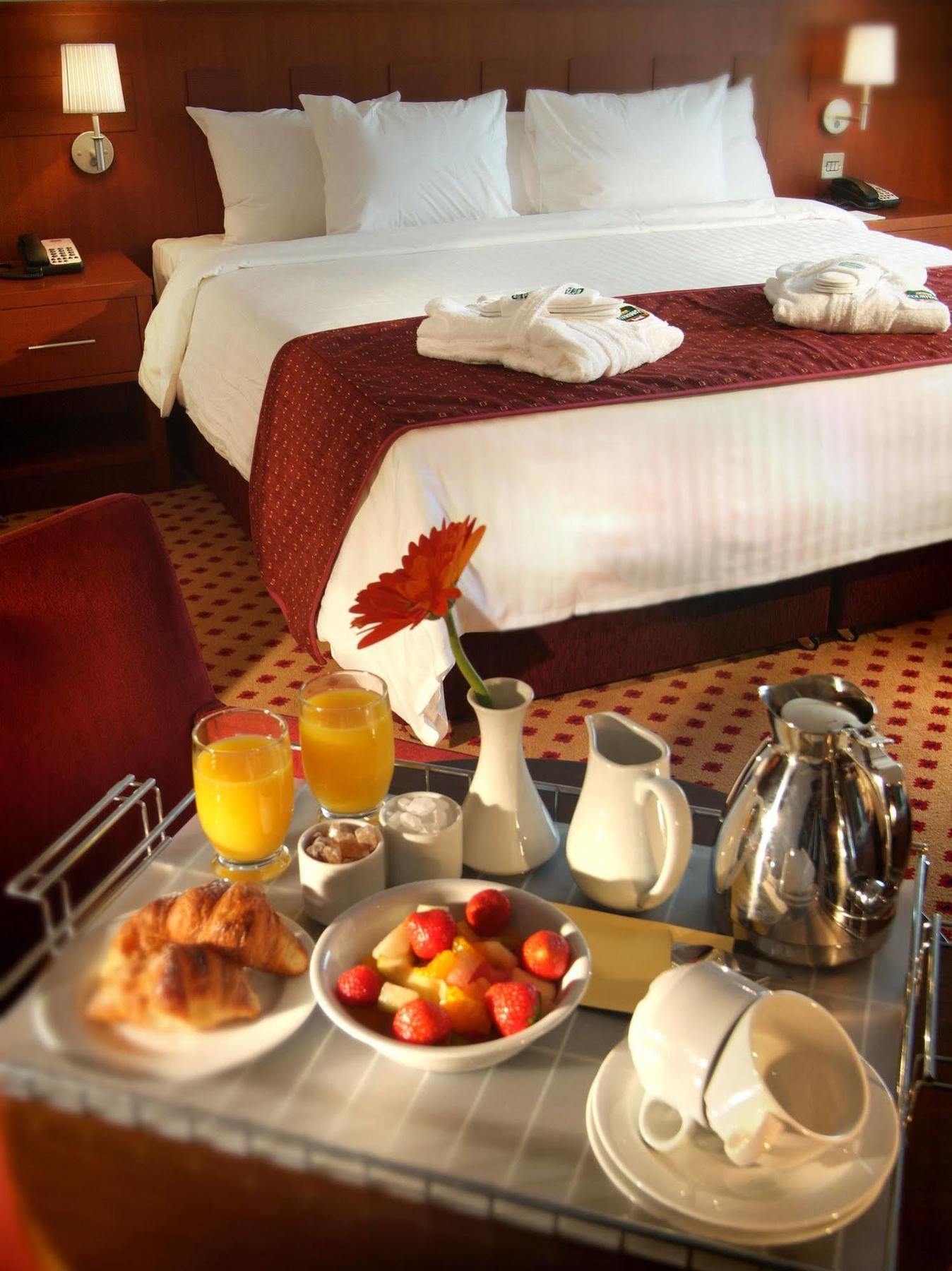 Maldron Sandy Road 4*