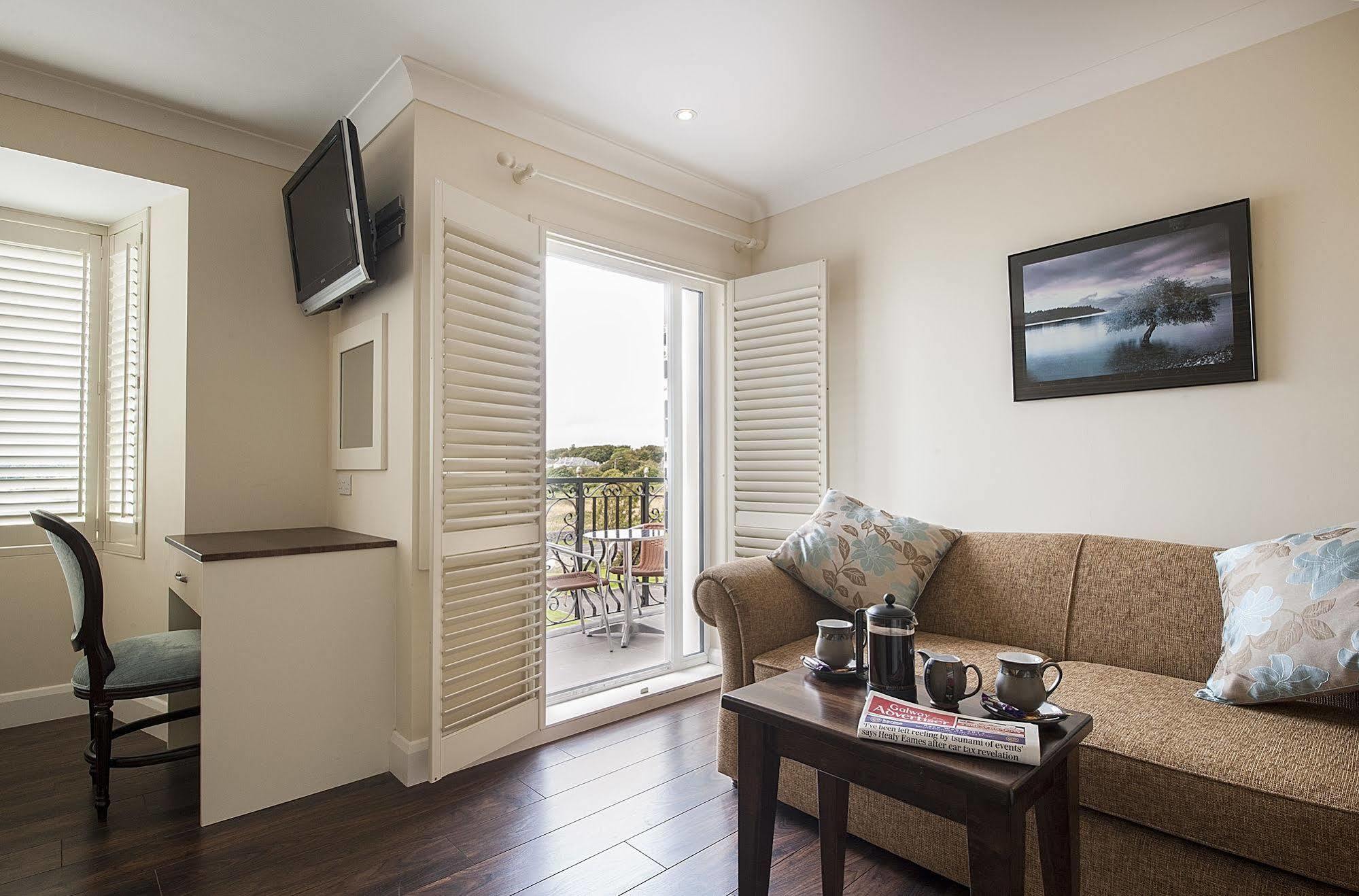 Sea Breeze Bed & Breakfast 5*