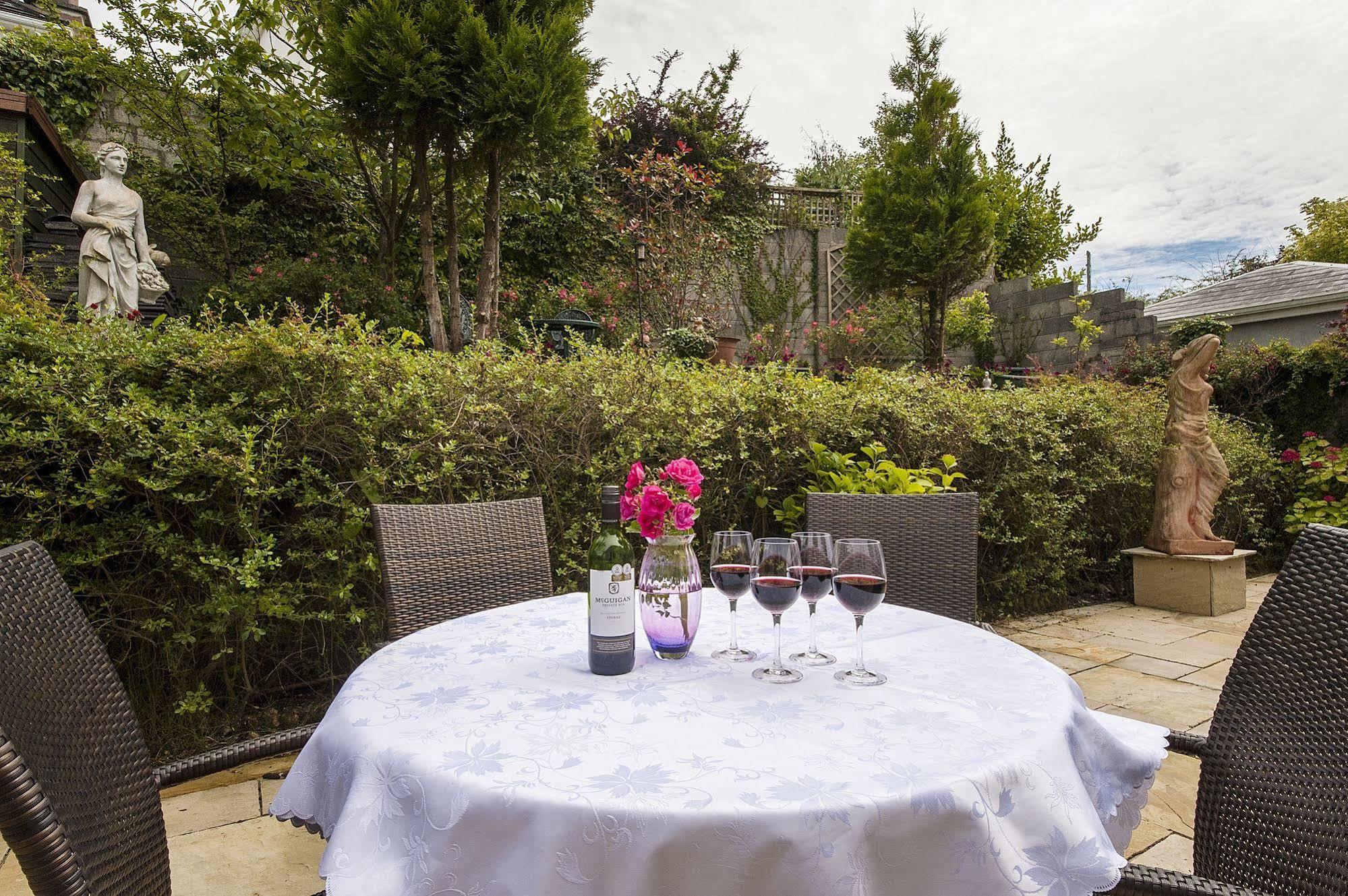 Bed & Breakfast Sea Breeze 5*