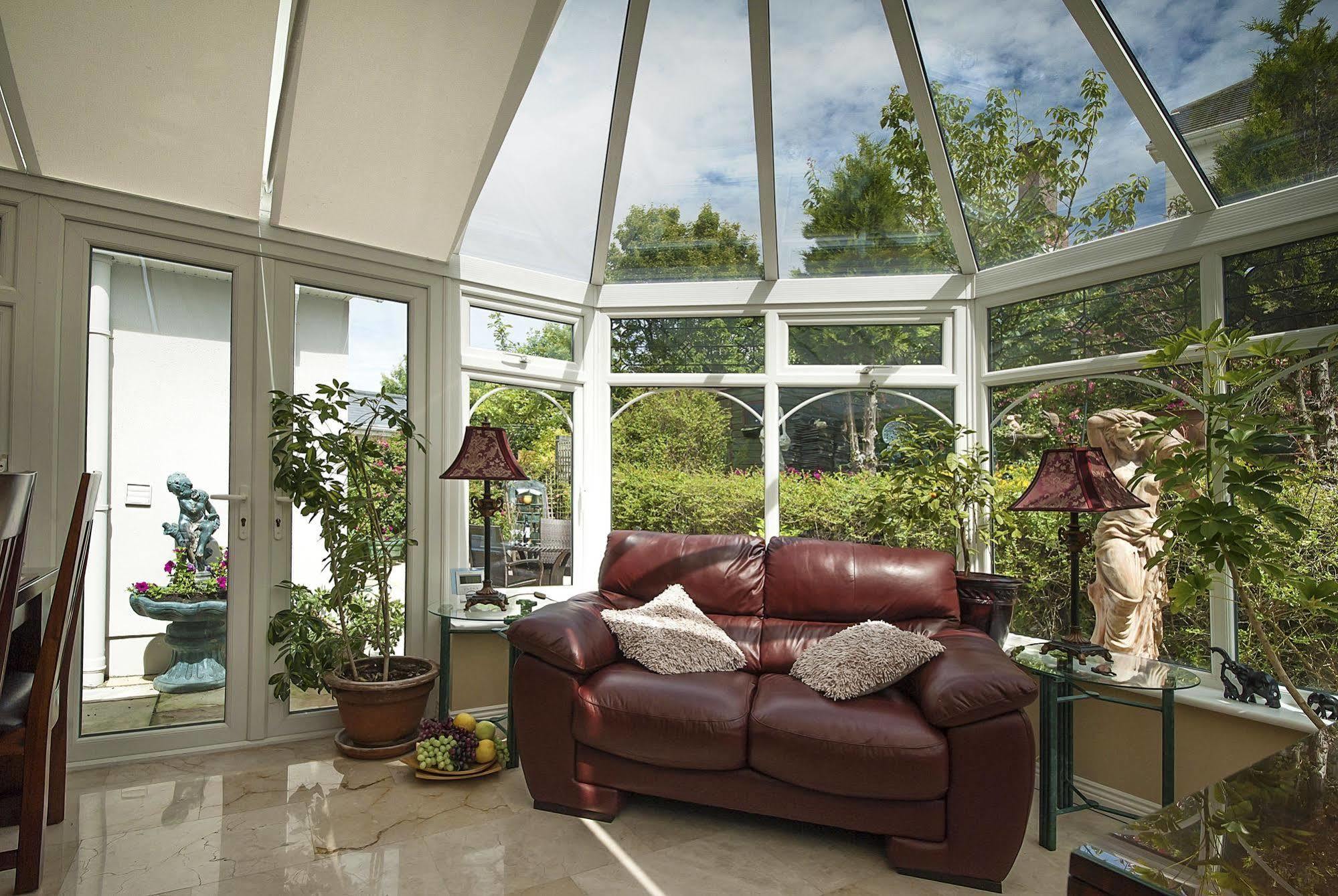 Sea Breeze 5* Galway