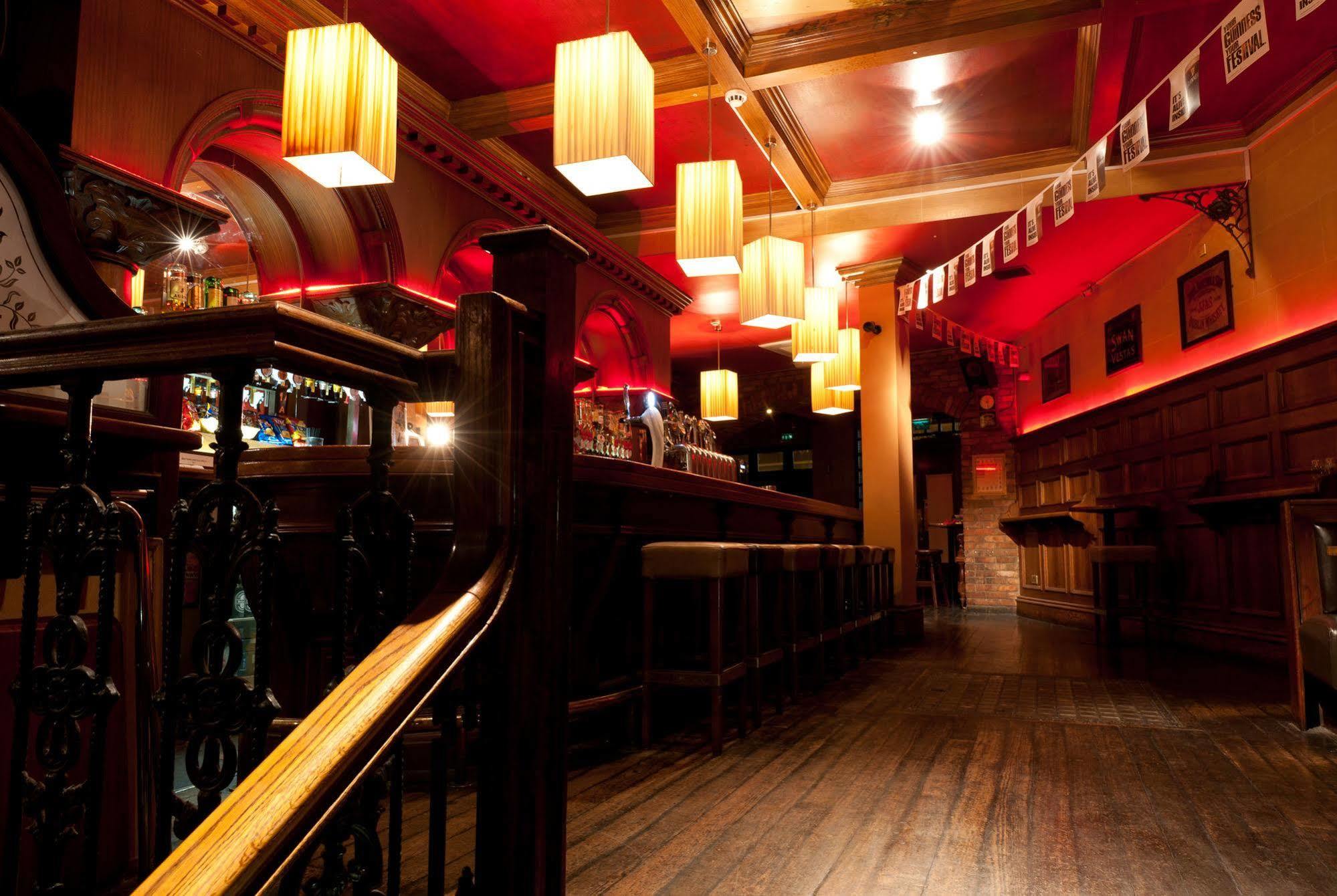 Hotel Eyre Square 3*