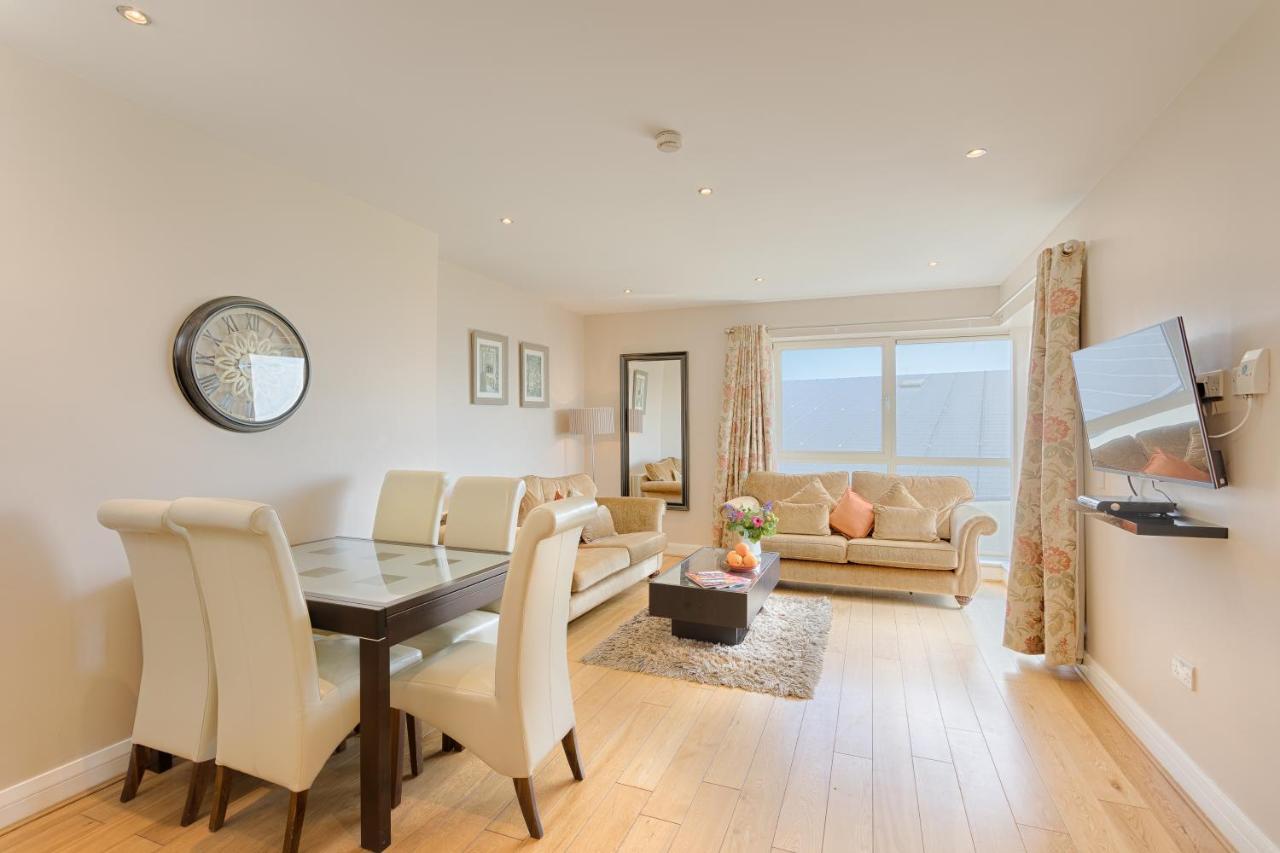 Jameson Court 4*