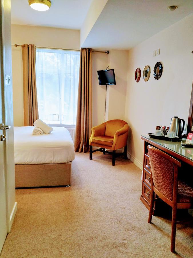Thirteen On The Green - Eyre Square Hotel 3*