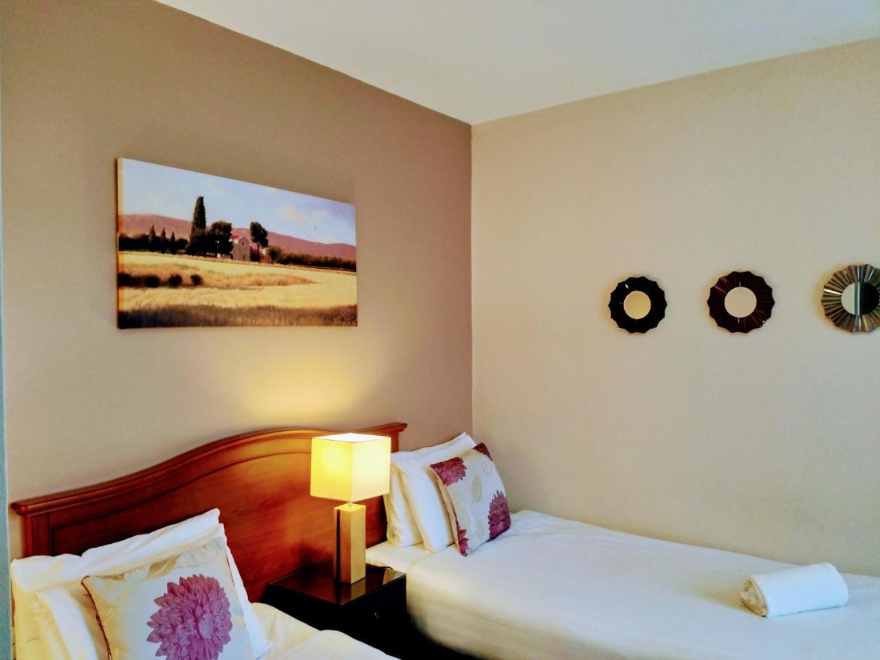 Hotel Thirteen On The Green - Eyre Square 3*