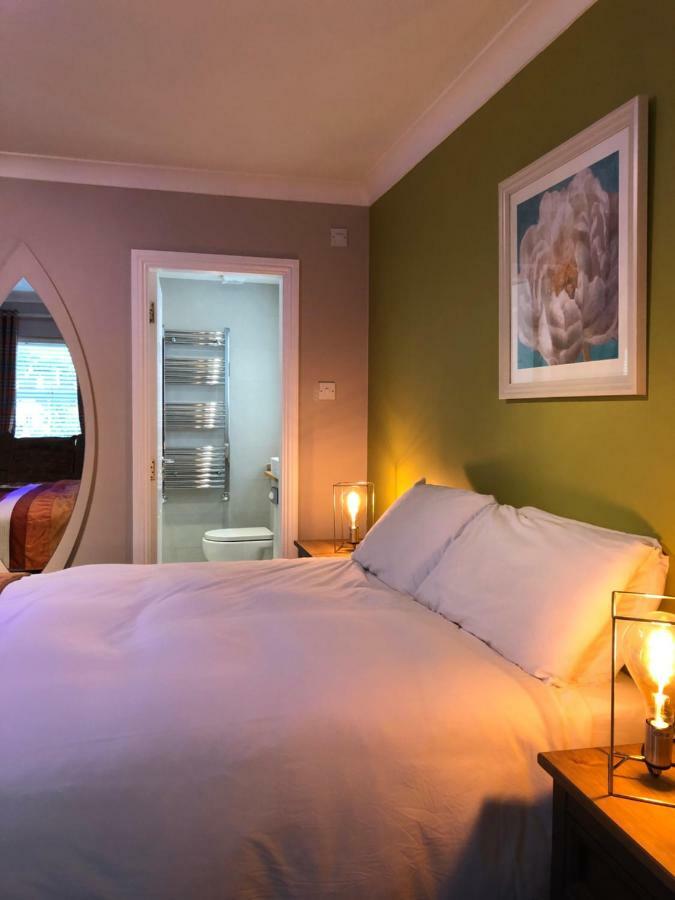 Amber Heights 3*