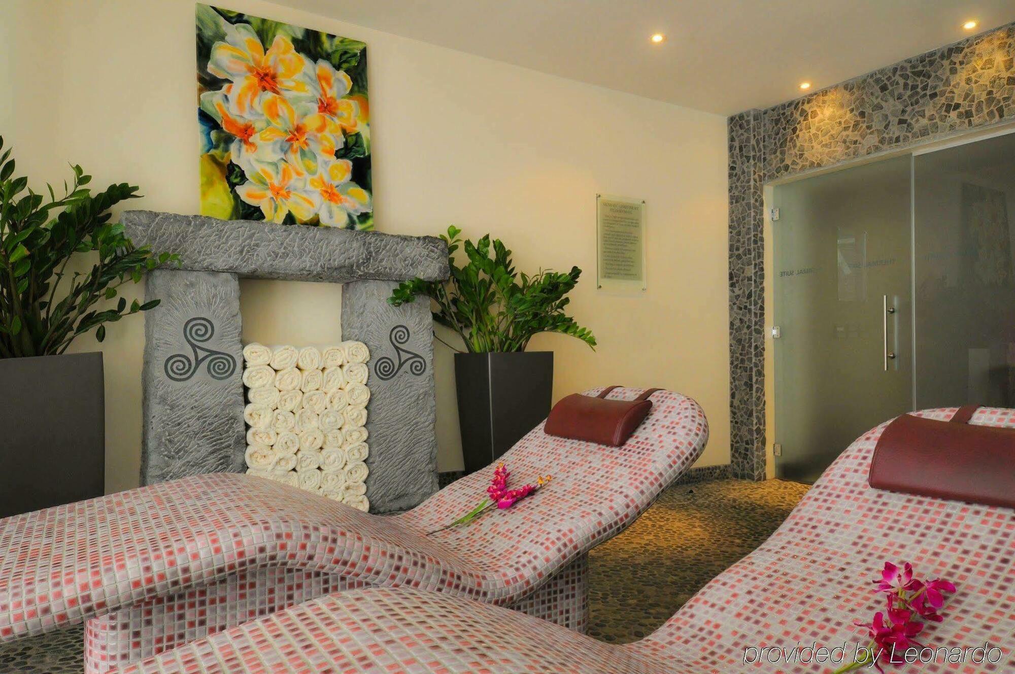 Maldron Sandy Road 4*