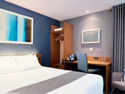 Travelodge Hotel 3*