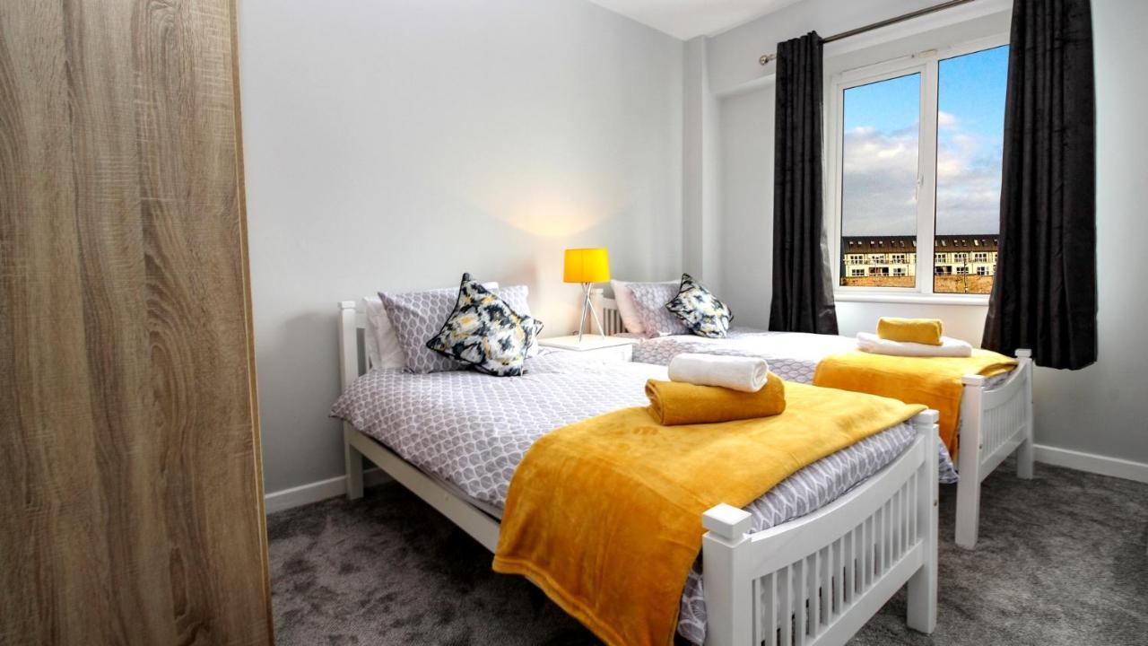 Designer Waterfront 3 Bedroom Exec Apartment Galway