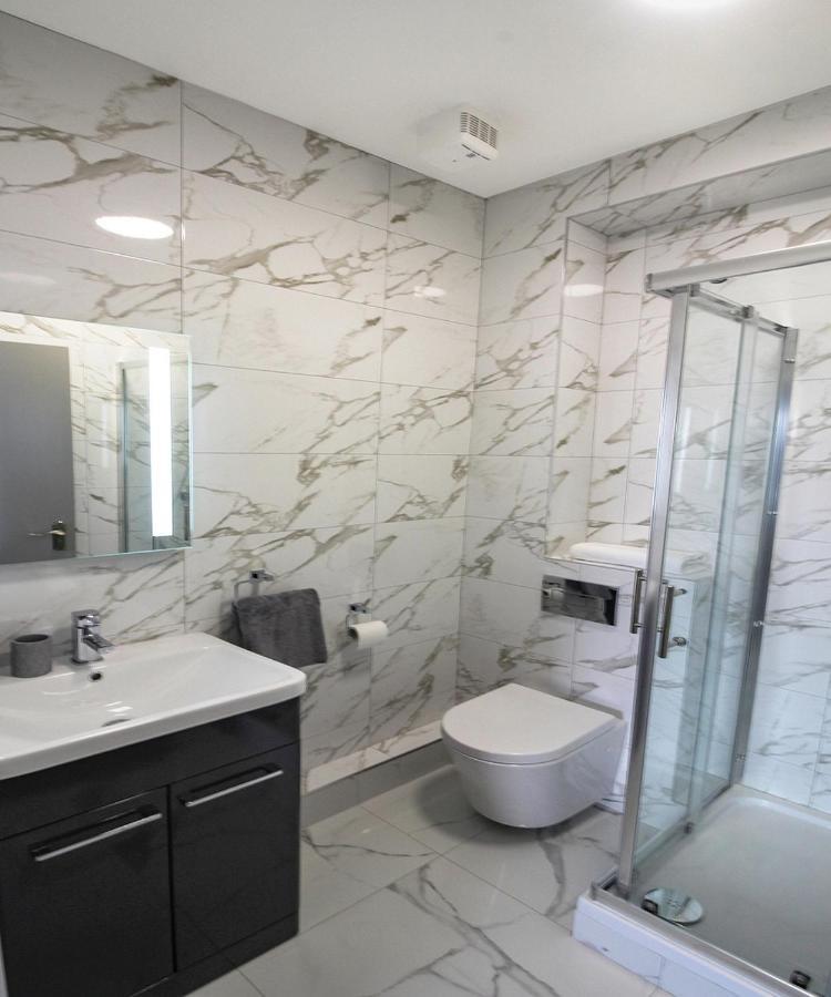 Designer Waterfront 3 Bedroom Exec