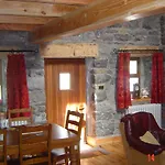 Traditional Stone Cottage 300 Years+