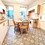 Stay At Granny\'S, 4 Bed Terrace On Iconic Canal