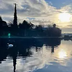 Stay At Granny\'S, 4 Bed Terrace On Iconic Canal