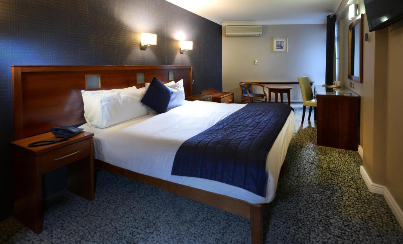 Imperial 3*