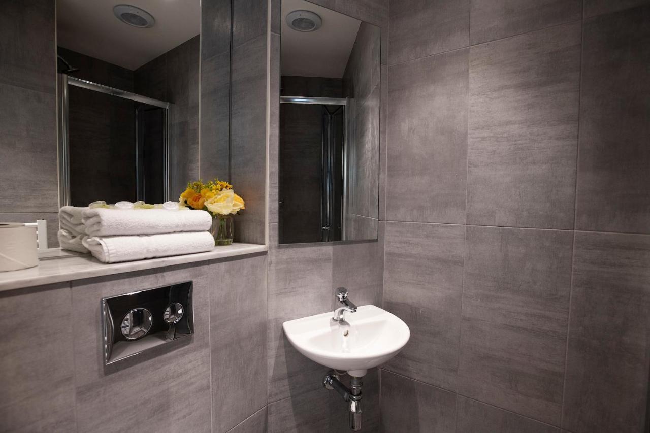 Apartment Goldcrest Village Of