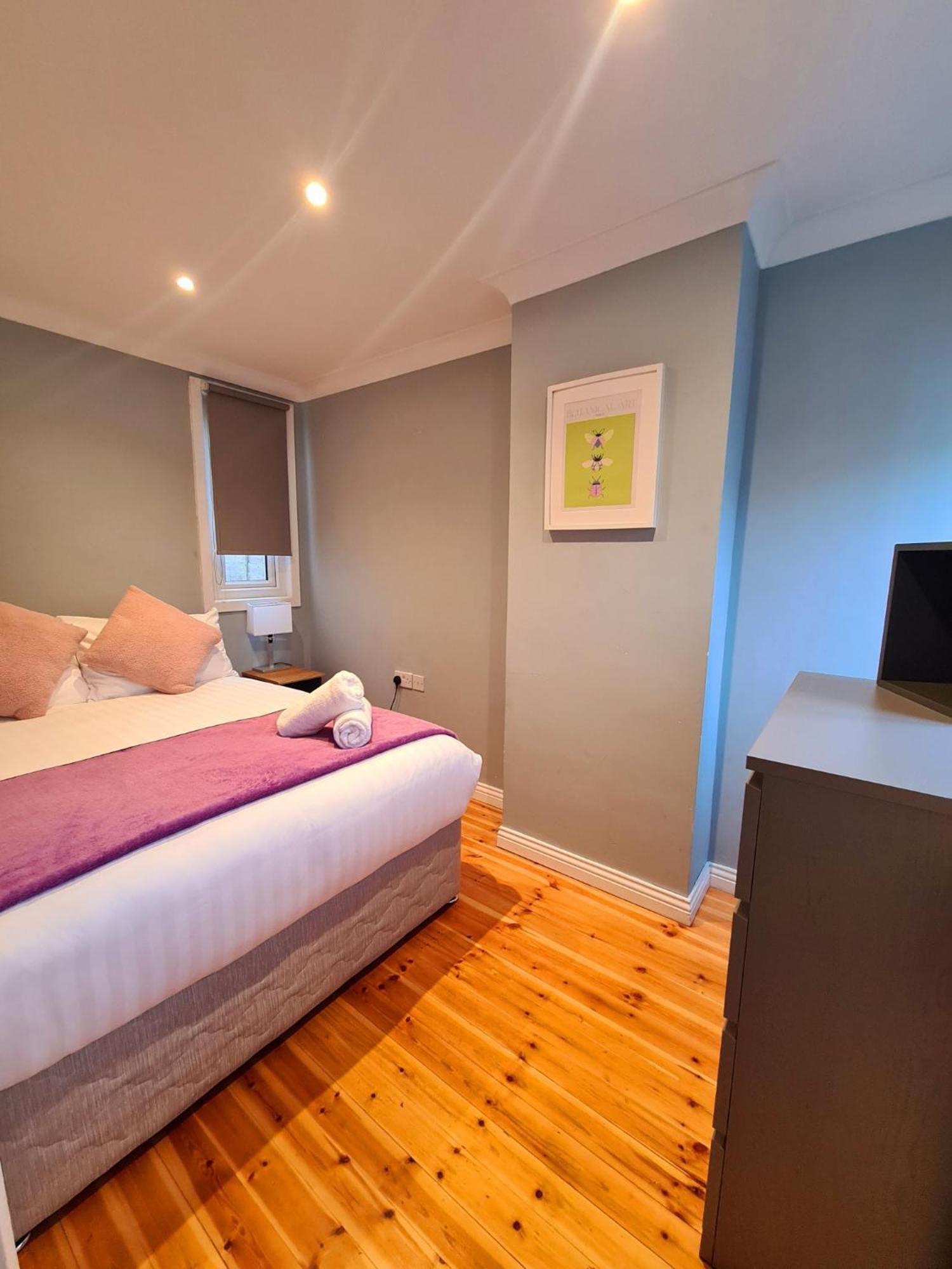 Stylish 3 Bedroom House * Galway
