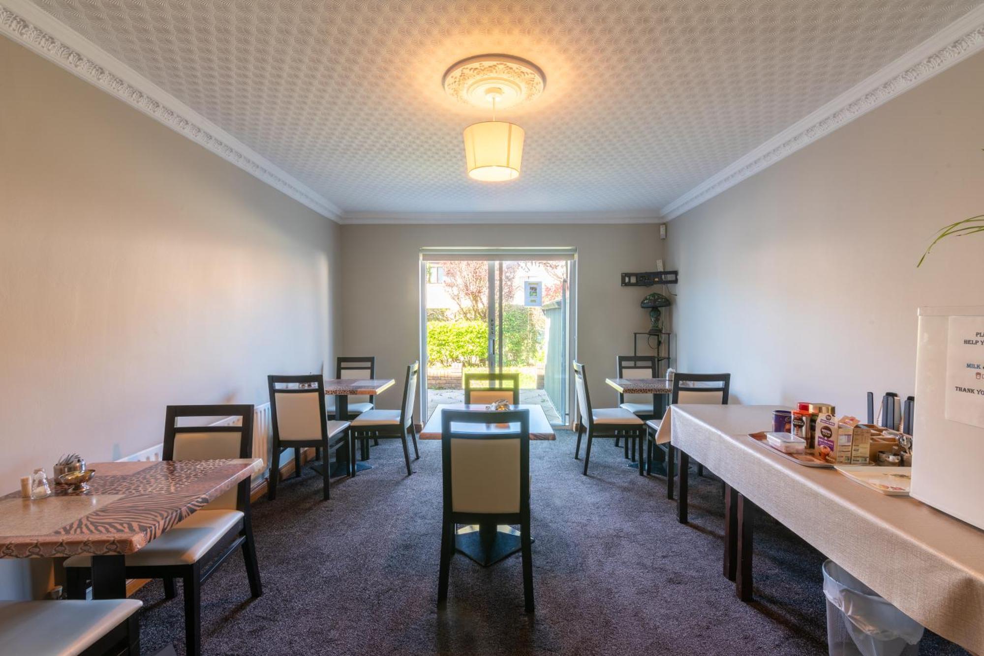 Guest house Avalon House