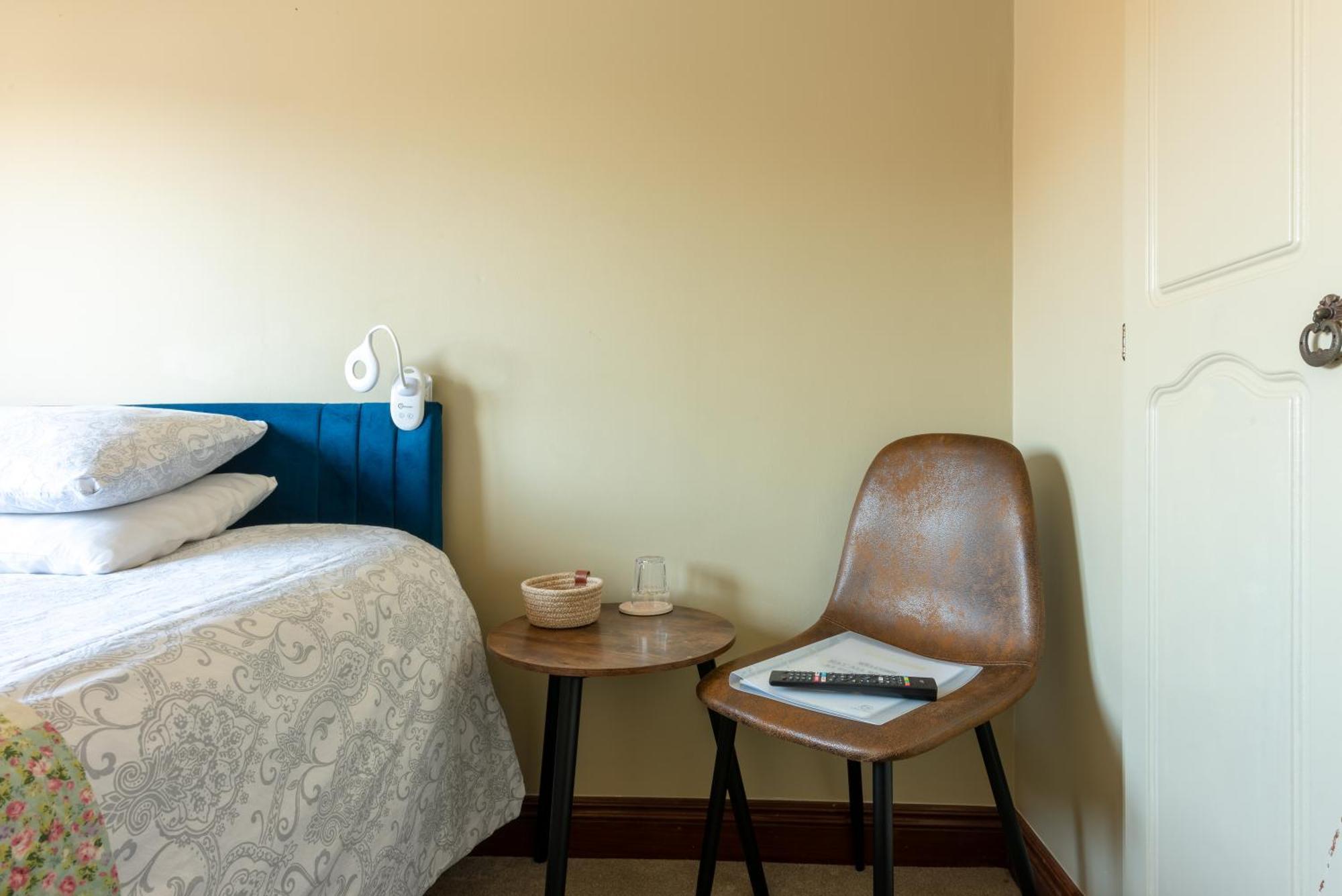 Avalon House Guest house *