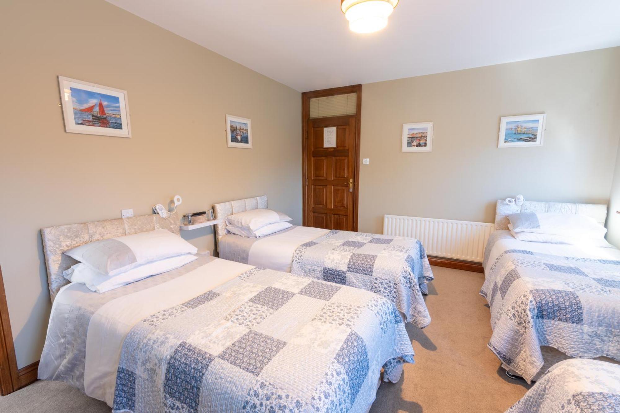 Guest house Avalon House