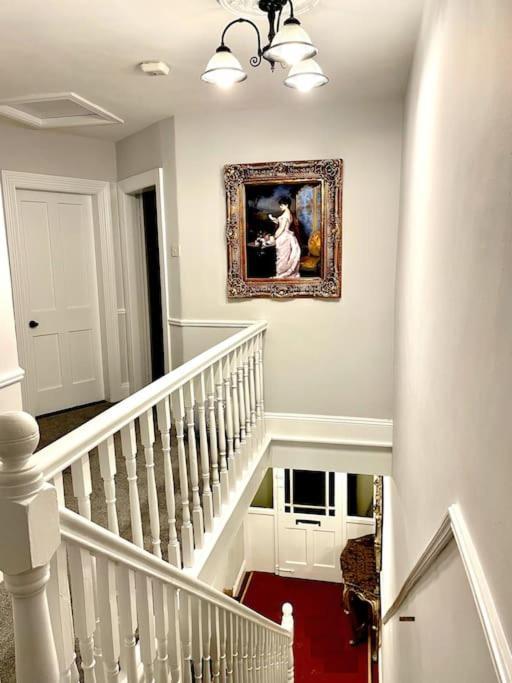 At Granny's, 4 Bed Terrace On Iconic Canal Apartment Galway