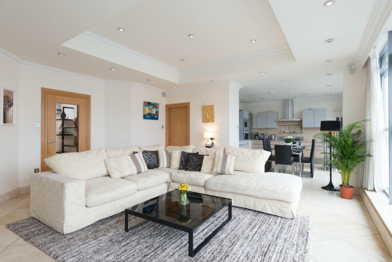 Luxury Center Penthouse Apartment