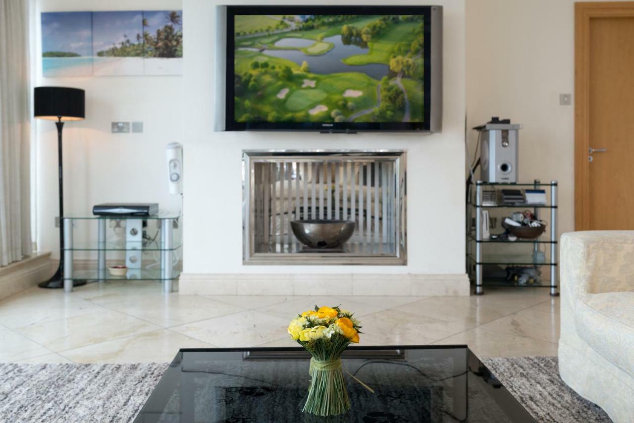 Luxury Center Penthouse Apartment *